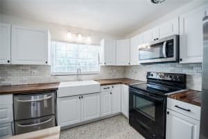3880 CLEVELAND HEIGHTS BOULEVARD, LAKELAND, FL 33813 Sold 08/29/25
