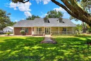 930 COUNTRY OAKS LANE, LAKELAND, FL 33810 Sold 06/09/25