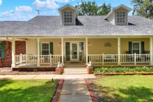 930 COUNTRY OAKS LANE, LAKELAND, FL 33810 Sold 06/09/25