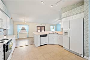 603 REFLECTIONS LOOP, WINTER HAVEN, FL 33884 - MLS#MFRL4952537