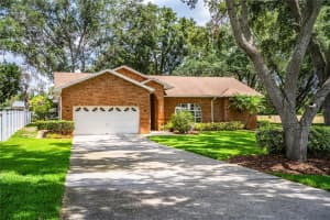909 LAKE DEESON POINT, LAKELAND, FL 33805 Sold 07/10/25