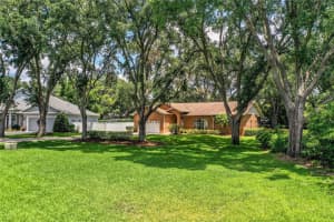 909 LAKE DEESON POINT, LAKELAND, FL 33805 Sold 07/10/25
