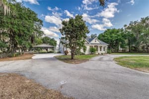 2070 LAKE HAMILTON DRIVE, WINTER HAVEN, FL 33881 Sold 06/09/25