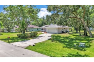 6735 FORESTWOOD DRIVE, LAKELAND, FL 33811 Sold 07/02/25