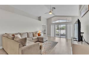 412 EMERALD COVE LOOP, LAKELAND, FL 33813 - MLS#MFRL4952740