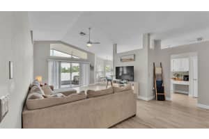 412 EMERALD COVE LOOP, LAKELAND, FL 33813 - MLS#MFRL4952740