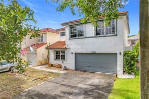 10764 Lenox Rd, HOLLYWOOD