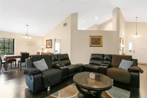 432 SANDESTIN DRIVE, WINTER HAVEN, FL 33884 Sold 07/25/25