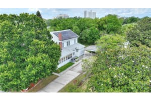716 S FRANKLIN PL, LAKELAND, FL 33815 Sold 10/07/25