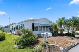 6731 CANTERBURY DRIVE, WINTER HAVEN, FL 33881 - MLS#MFRL4952919