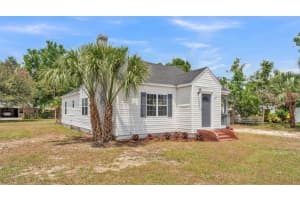725 AVENUE B SW, WINTER HAVEN, FL 33880 Sold 08/29/25