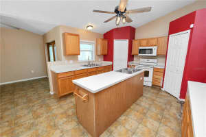 5733 OAKWOOD KNOLL DRIVE, LAKELAND, FL 33811 Sold 07/31/25