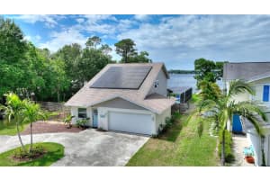 440 LAKE DAISY, WINTER HAVEN, FL 33884 Sold 07/11/25