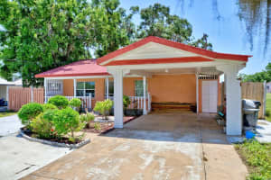 210 JOE HILTON STREET, AVON PARK, FL 33825 Sold 07/04/25