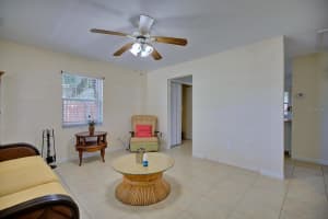 210 JOE HILTON STREET, AVON PARK, FL 33825 Sold 07/04/25