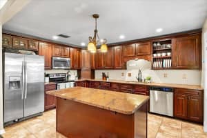 2810 GARY LANE, LAKELAND, FL 33812 - MLS#MFRL4953109