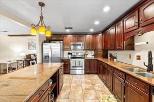 2810 GARY LANE, LAKELAND, FL 33812 - MLS#MFRL4953109