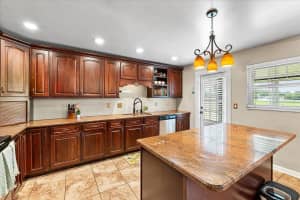 2810 GARY LANE, LAKELAND, FL 33812 - MLS#MFRL4953109
