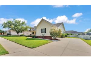 2025 VIEWPOINT LANDINGS ROAD, LAKELAND, FL 33810 Sold 08/21/25