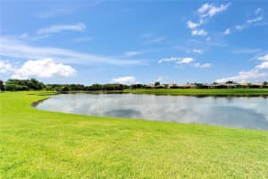 2464 LAUREL GLEN DRIVE, LAKELAND, FL 33803 - MLS#MFRL4953175