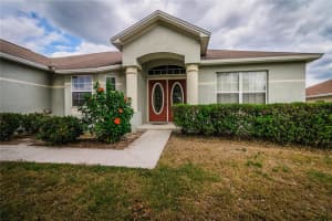 8323 Greystone Dr, LAKELAND