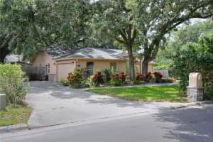 1300 ARIANA WOODS CIRCLE, AUBURNDALE, FL 33823 - MLS#MFRL4953439