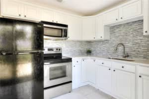 124 CAROLYN DR, LAKELAND, FL 33803 Sold 06/27/25