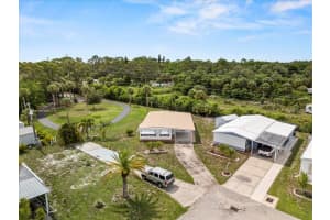 752 KNOTTY PINE CIRCLE, NORTH FORT MYERS, FL 33917 - MLS#MFRL4953641