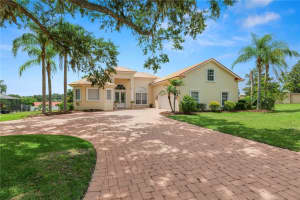 6217 Ashley Dr, LAKELAND