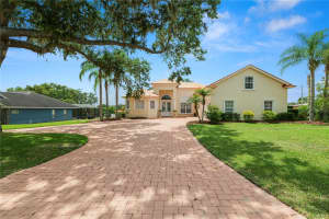 6217 ASHLEY DRIVE, LAKELAND, FL 33813 - MLS#MFRL4953702