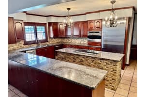 37700 CLINTON AVENUE, DADE CITY, FL 33525 - MLS#MFRL4953731