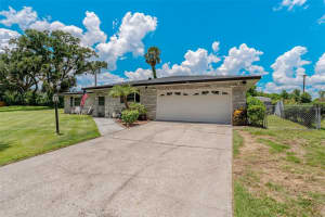 704 QUEENS COURT, SEFFNER, FL 33584 - MLS#MFRL4953863