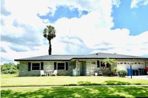 704 QUEENS COURT, SEFFNER, FL 33584 - MLS#MFRL4953863