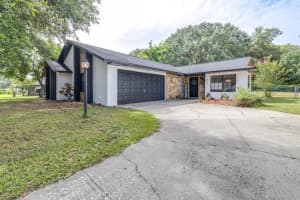910 Van Dr, AUBURNDALE