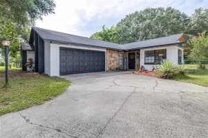 910 VAN DRIVE, AUBURNDALE, FL 33823 - MLS#MFRL4953885