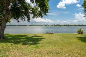 18 AQUALANE DRIVE, WINTER HAVEN, FL 33880 - MLS#MFRL4953923