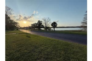 52 LAKE HUNTER DRIVE, LAKELAND, FL 33803 - MLS#MFRL4953937