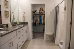 4264 BRIDLE BOOSTER WAY, LAKELAND, FL 33801 - MLS#MFRL4954003