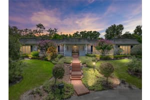 1249 LAKE POINT DRIVE, LAKELAND, FL 33813 - MLS#MFRL4954085