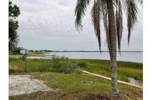 1011 LAKEVIEW DRIVE, SEBRING, FL 33870 - MLS#MFRL4954106