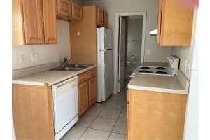 2121 LAKEVIEW DRIVE, SEBRING, FL 33870 - MLS#MFRL4954109