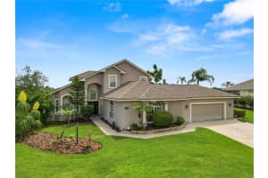 2710 Huntington Hills Dr, LAKELAND