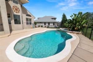 2710 HUNTINGTON HILLS DRIVE, LAKELAND, FL 33810 - MLS#MFRL4954177