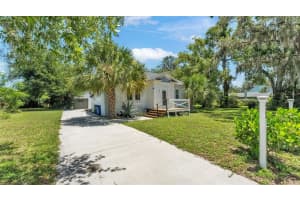 423 AVENUE H SE, WINTER HAVEN, FL 33880 Sold 08/13/25