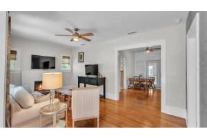 423 AVENUE H SE, WINTER HAVEN, FL 33880 Sold 08/13/25