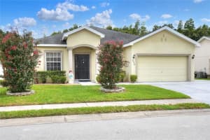 930 Princeton Manor Ln, LAKELAND