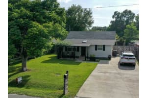 121 CLAYTON ROAD, AUBURNDALE, FL 33823 Sold 08/19/25
