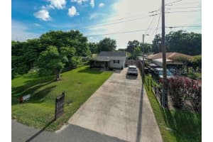 121 CLAYTON ROAD, AUBURNDALE, FL 33823 Sold 08/19/25