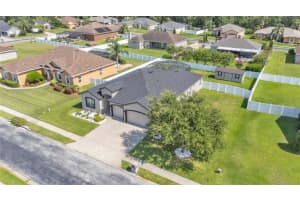 2932 BLACKWATER CREEK DR, LAKELAND, FL 33810 - MLS#MFRL4954355