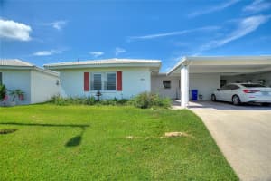 486 Cameo Dr, LAKELAND